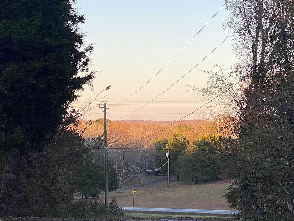 2nd image of 3605 Central Valley Rd