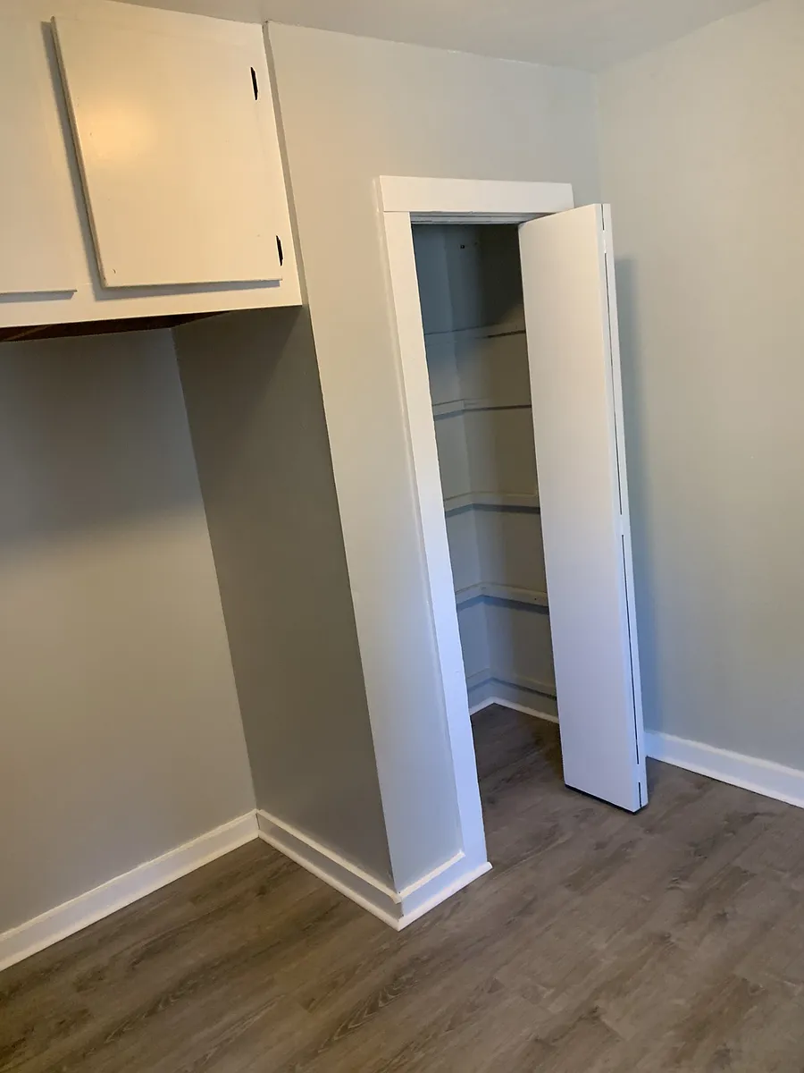 Building Photo - 812 W Colorado Ave #2