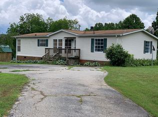 1032 Loop Rd, Keeling, VA 24566