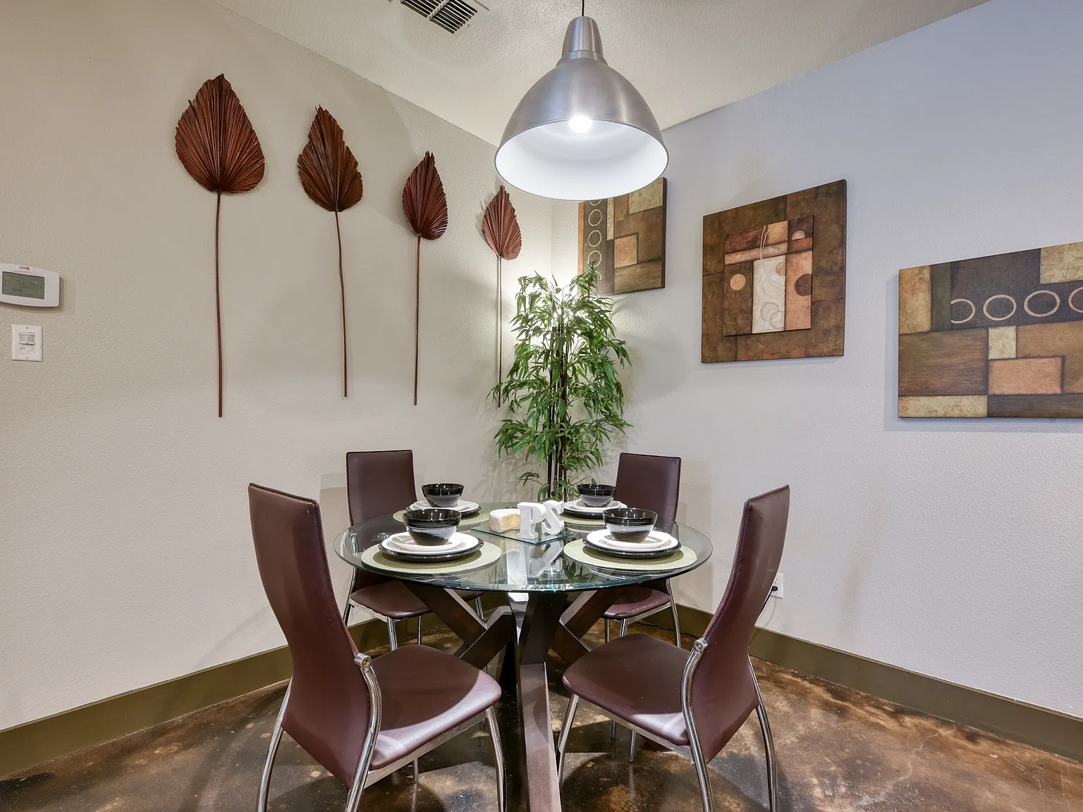 2 bed, 1199 sqft, $1,000 — Photo 4