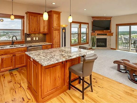 4th image of 2315 Superior Ln NW