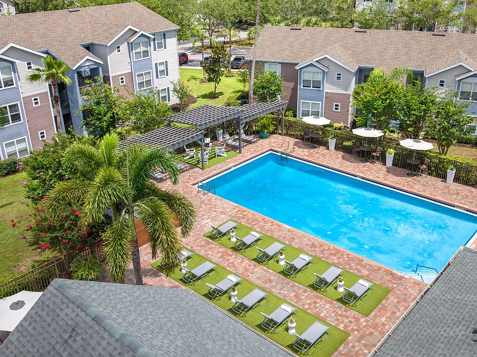 Enjoy every sunny Florida day from our sparkling pool, complete with lounge seating and a relaxing atmosphere.