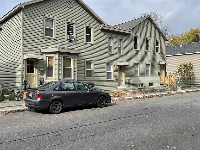 15 Johnston Ave — Photo 18