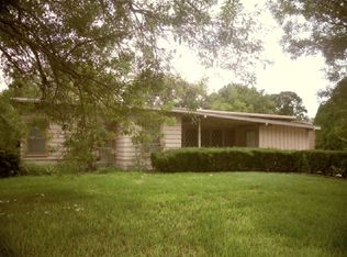 805 E Crestwood Dr, Victoria, TX 77901