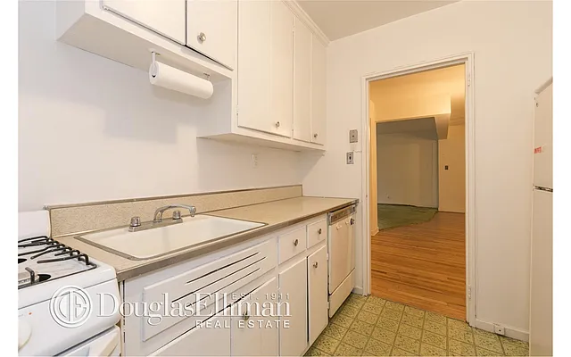 Sold by Douglas Elliman | media 34