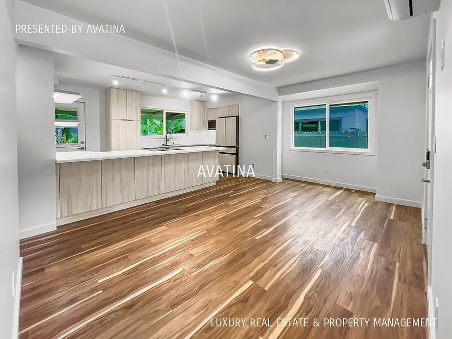 Video! Killer Waikiki Gated Bungalow! — Photo 4