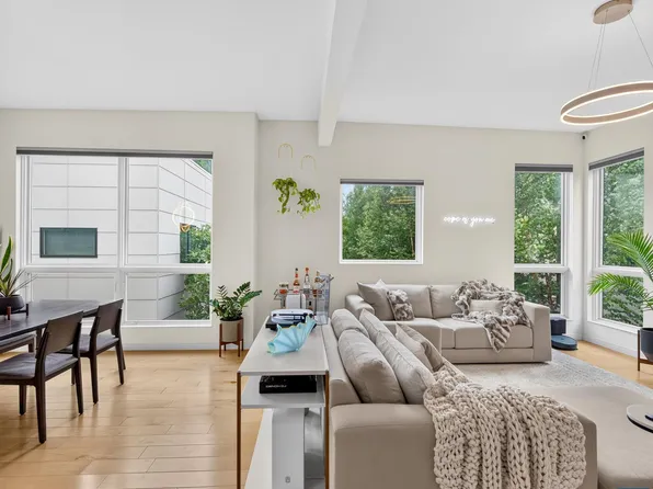 1130 E High St Unit M, Charlottesville, VA 22902