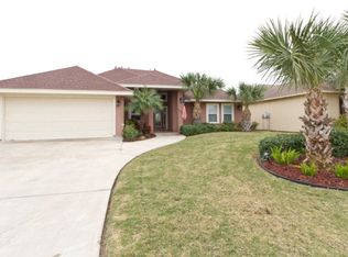 107 Golf House Rd, Laguna Vista, TX 78578