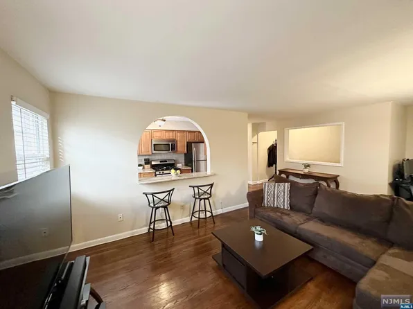 1250 Teaneck Rd APT 16, Teaneck, NJ 07666