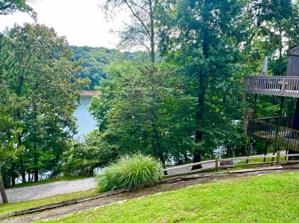 9337 S Pointe Lasalles Dr #16, Bloomington, IN 47401
