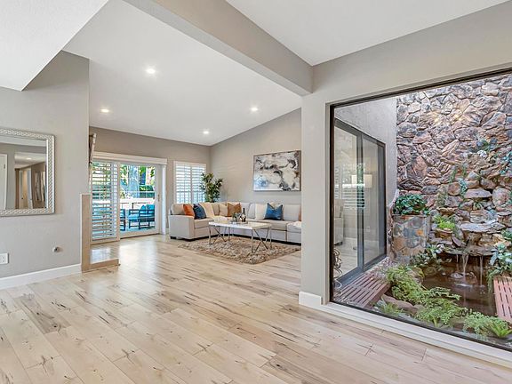 2nd image of 1121 Holly Oak Cir