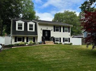 242 11th St, Pasadena, MD 21122