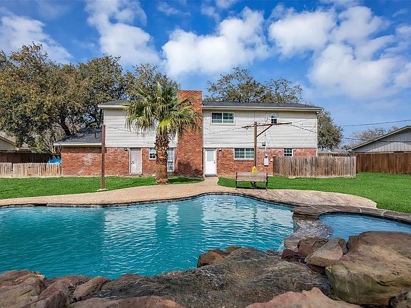 3rd image of 5007 Inverness Dr