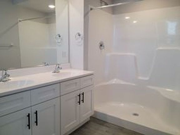 5th image of 226 Bucknoll Rd #214-3G
