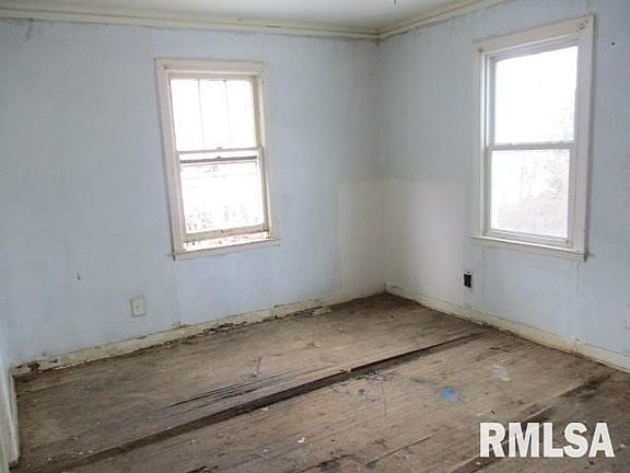 5th image of 420 E Sciota Ave