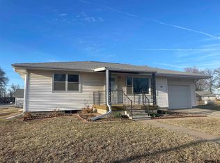 202 Francis St, Daykin, NE 68338