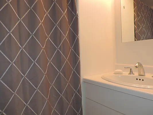 Rented by essential NEW YORK Real Estate | media 25