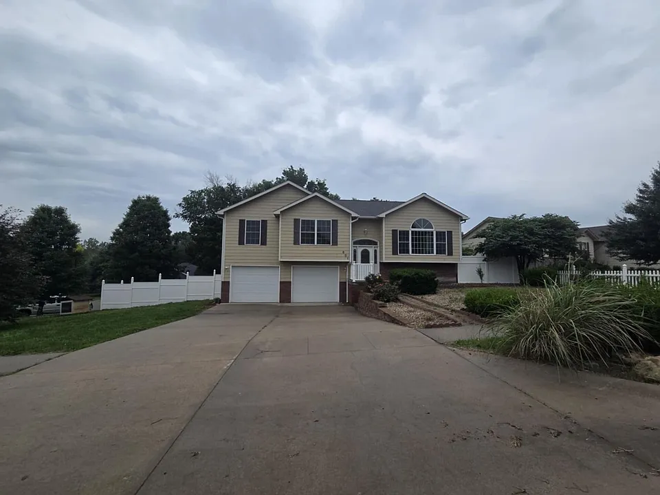 601 Tallgrass Dr