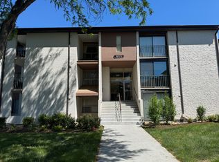 8015 Mandan Rd APT 102, Greenbelt, MD 20770