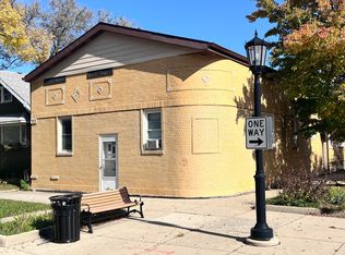 946 Ferdinand Ave, Forest Park, IL 60130