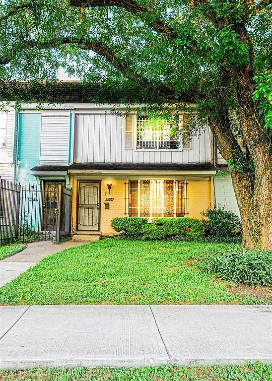 Building Photo - 6201 Fondren Rd #20