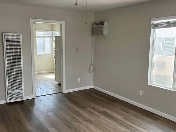 2nd image of 392 Millar Ave