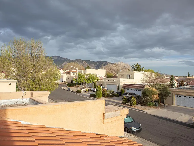 11125 Malaguena Ln NE — Photo 14