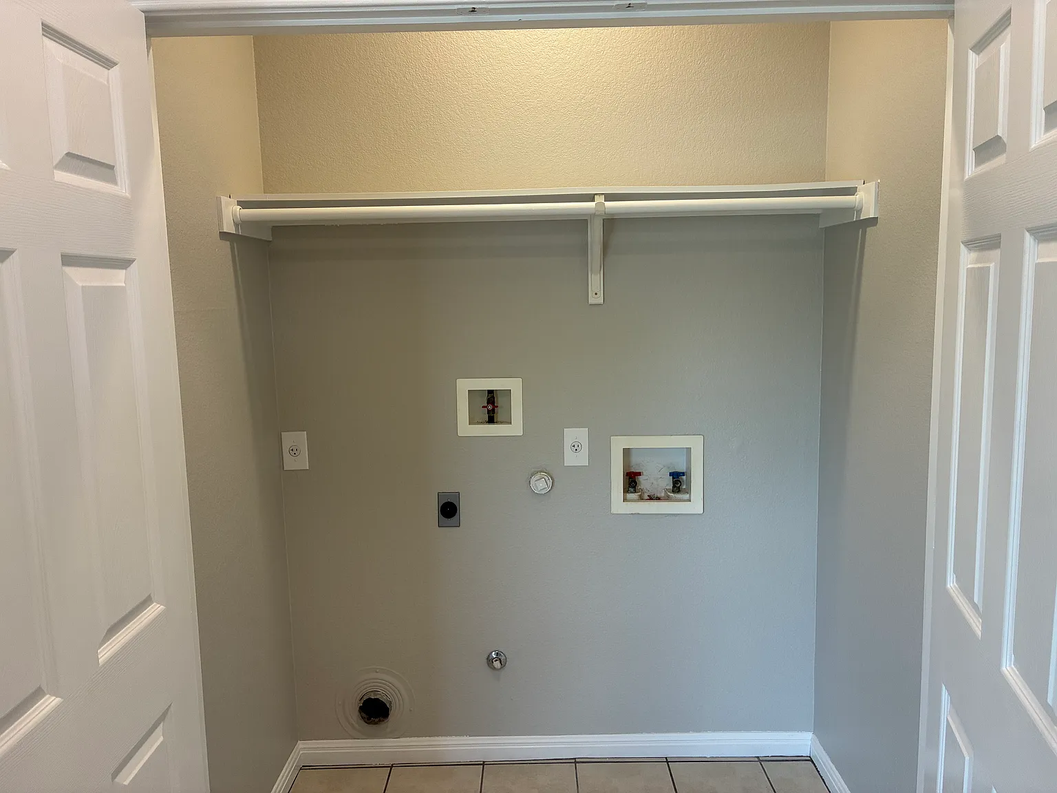 2 bed, 1405 sqft, $2,975 — Photo 4