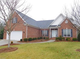 27 Bluff Ridge Ct, Greensboro, NC 27455