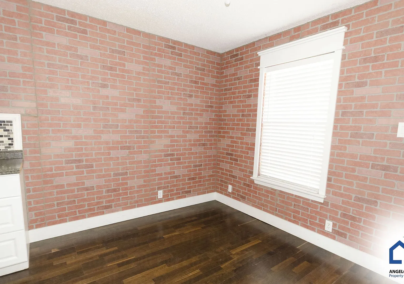 Updated 3 Bedroom 2 Bath Home, Do Not Miss Out — Photo 4