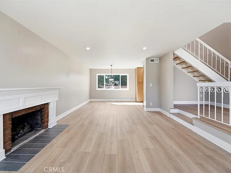 1613 Darcy Ave — Photo 6