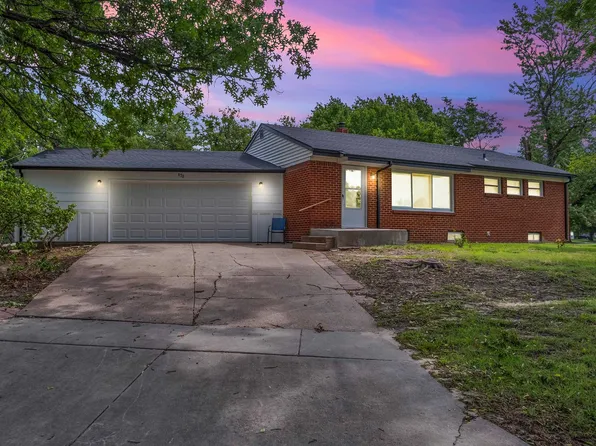 870 S Watson Ln, Wichita, KS 67207