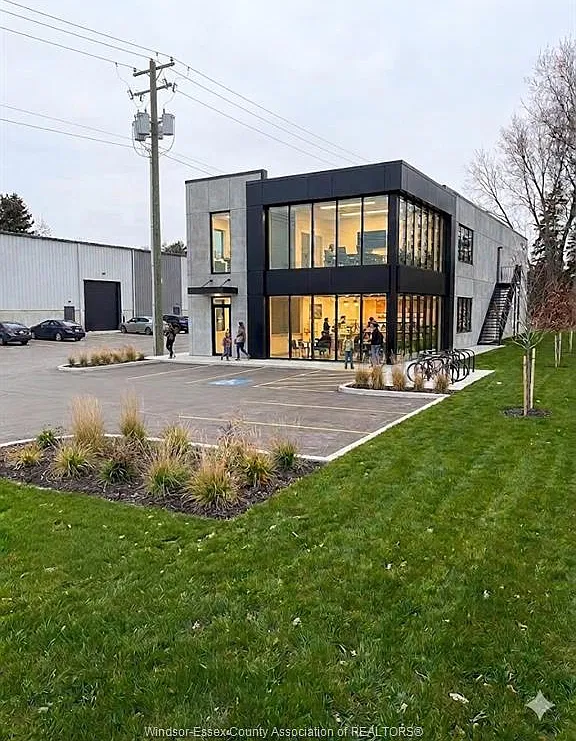 2 bed, $1,950 — Photo 2