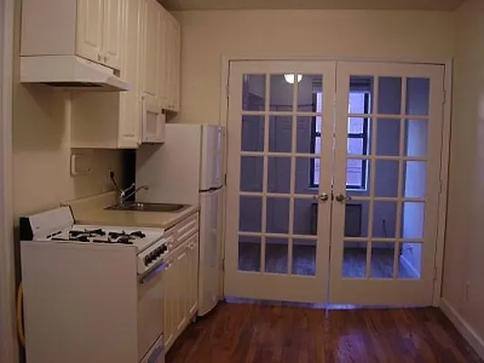 Rented by Rent Manhattan | media 2