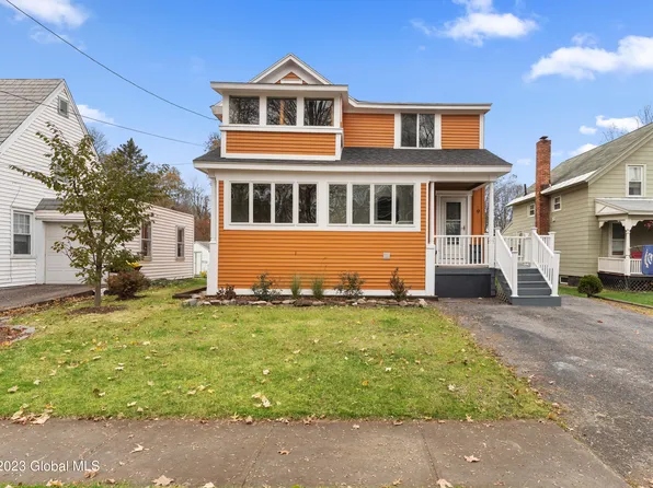9 Coleman Avenue, Hudson Falls, NY 12839