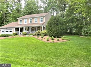 10424 Heritage Landing Rd, Burke, VA 22015