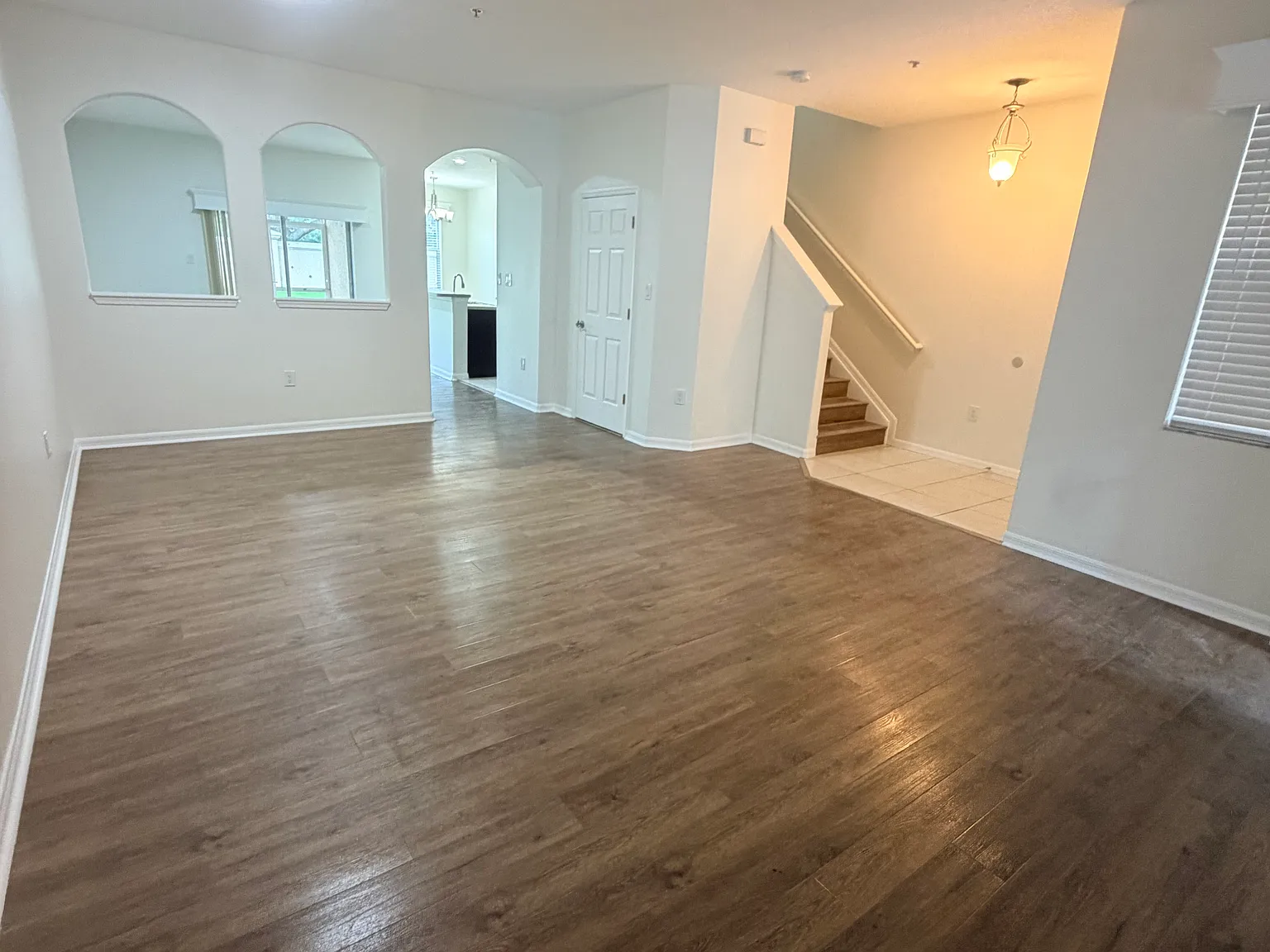 3 bed, 2.5 bath, 1776 sqft, $2,200 — Photo 3