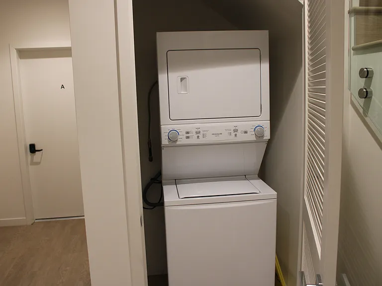 Beloit West Co-Living — Photo 28