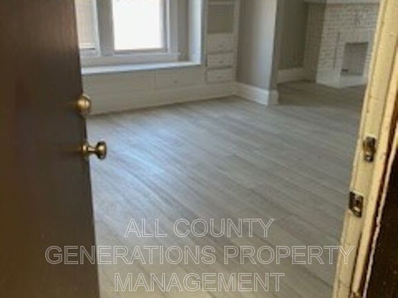 2nd image of 4512 E 131st St #1