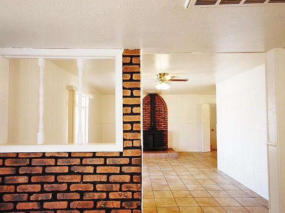 2nd image of 3031 N 39th Dr