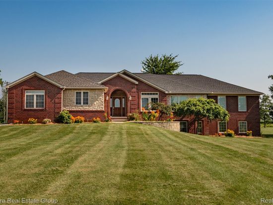 15946 Tubspring Rd, Allenton, MI 48002