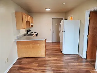 204 Grand Ave #2 — Photo 85