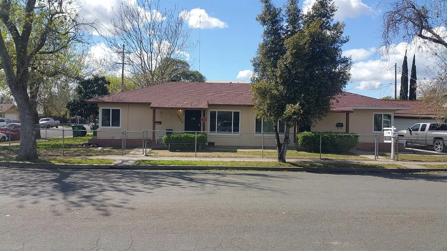 1223 S Grant St photo 1