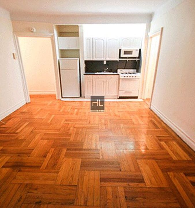 1st image of 140 Waverly Pl APT 4D
