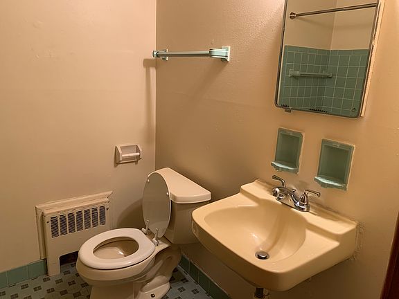 4th image of 4175 N 35th St APT 10