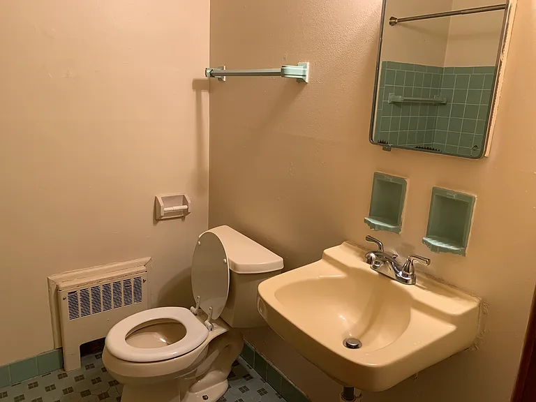 4175 N 35th St #10 — Photo 4