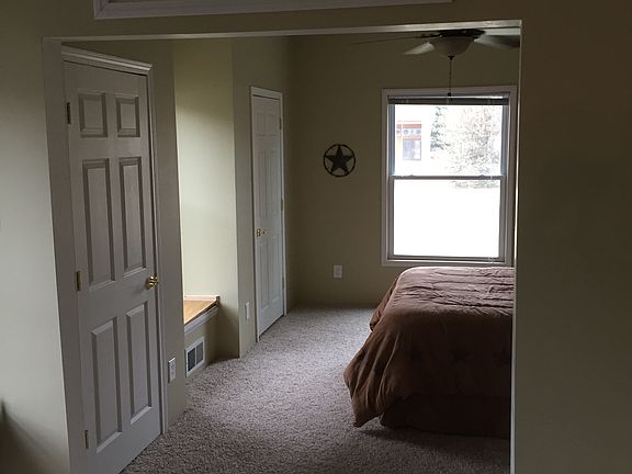 5th image of 423 N Derby Ave
