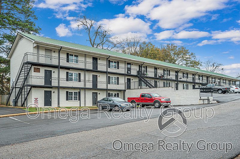 1st image of 2711 18th Ave APT 14