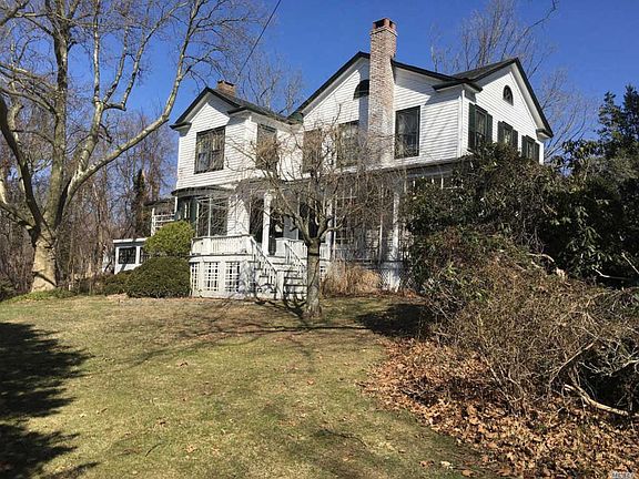 3rd image of 207 Grant St #207