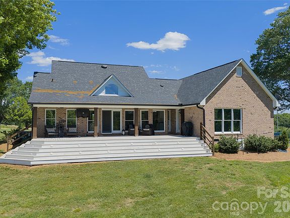 3rd image of 6355 Hickory Hill Ln